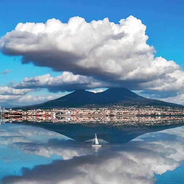 Casa Di Maggio - Centro Storico Napoli Apartment Luaran gambar