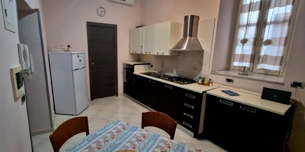 Casa Di Maggio - Centro Storico Napoli Apartment Luaran gambar