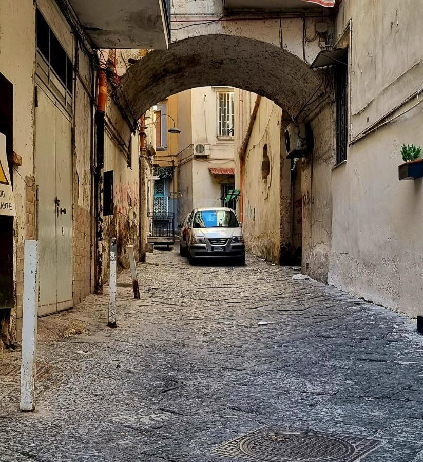 Casa Di Maggio - Centro Storico Napoli Apartment Luaran gambar